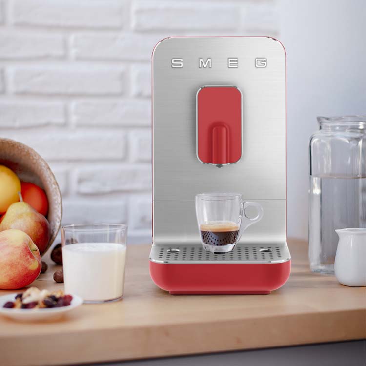 SMEG旗舰店斯麦格 BCC01意式美式全自动咖啡机研磨一体新家用小型